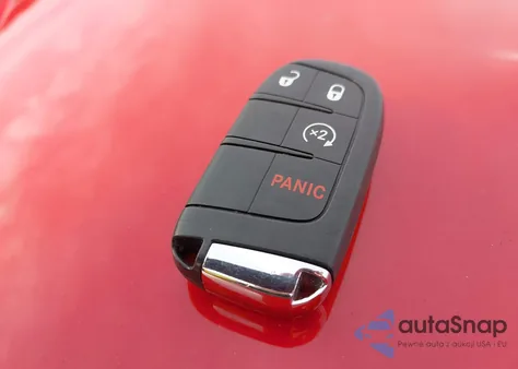 2018 Jeep Compass Latitude 4X4 z USA, uszkodzony, nr VIN 3C4NJDBB1JT485438